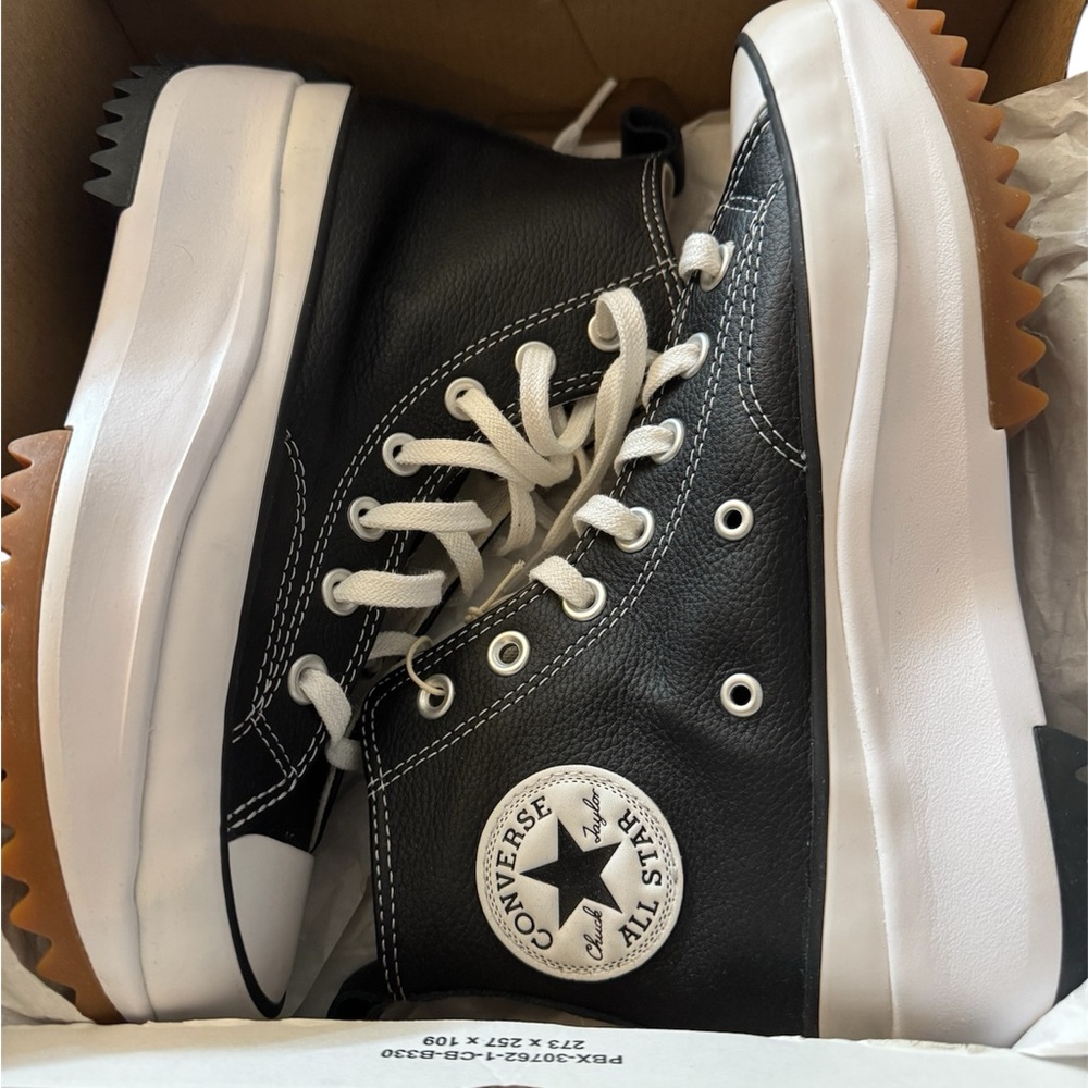 Converse Black and White Run Star Hike HI Sneakers Size 6.5 BRAND NEW.
